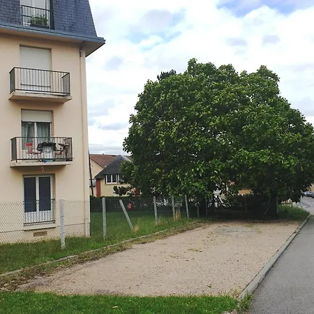 1 Piece Tres Chaleureux Apartment *